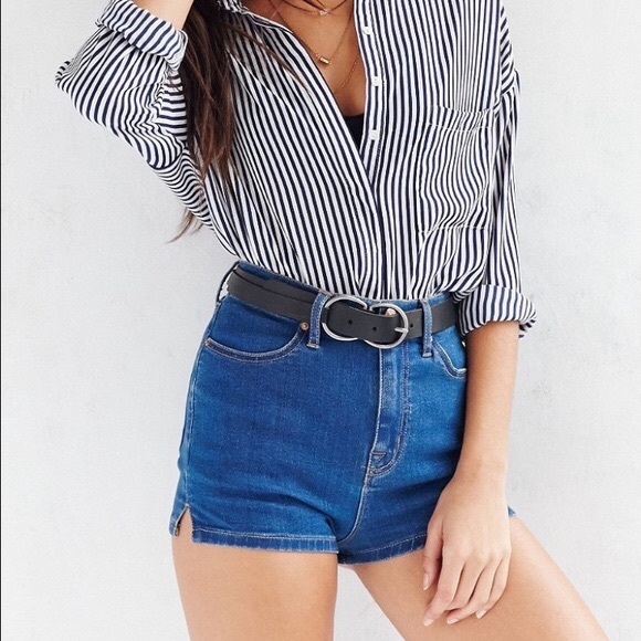 BDG Super High Rise Pin Up Jean Shorts - Picture 2 of 5